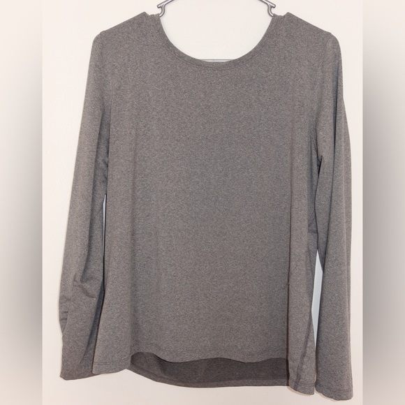 Women's Essential Crewneck Long Sleeve T-Shirt - All In Motio - Picture 1 of 3